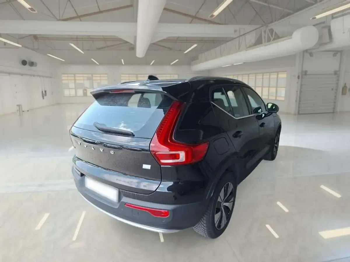 Usata Volvo XC40 Core 179 CV (131 kW) 2023 Nero SUV