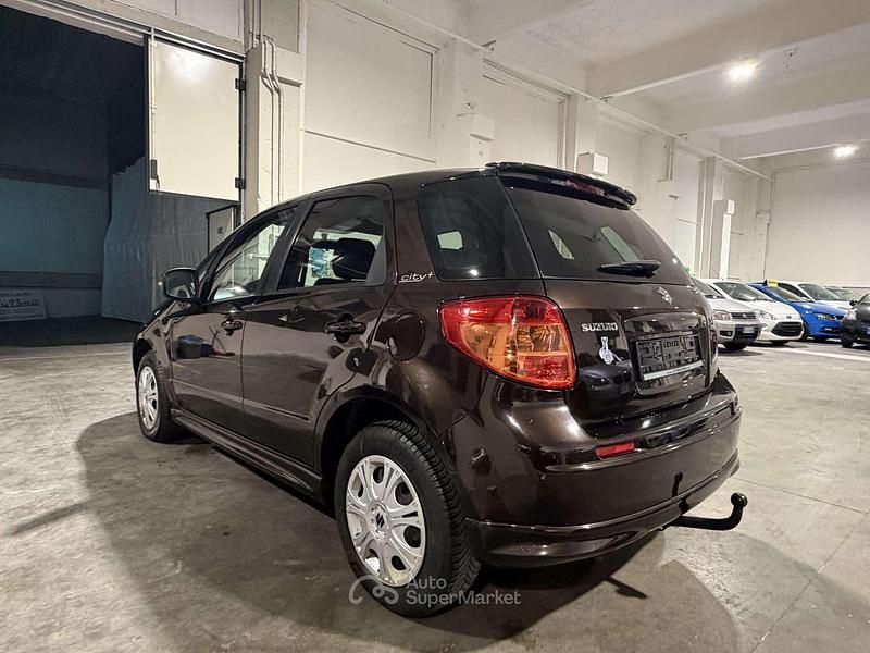 Usata Suzuki SX4 GLX 120 CV (88 kW) 2013 Marrone SUV