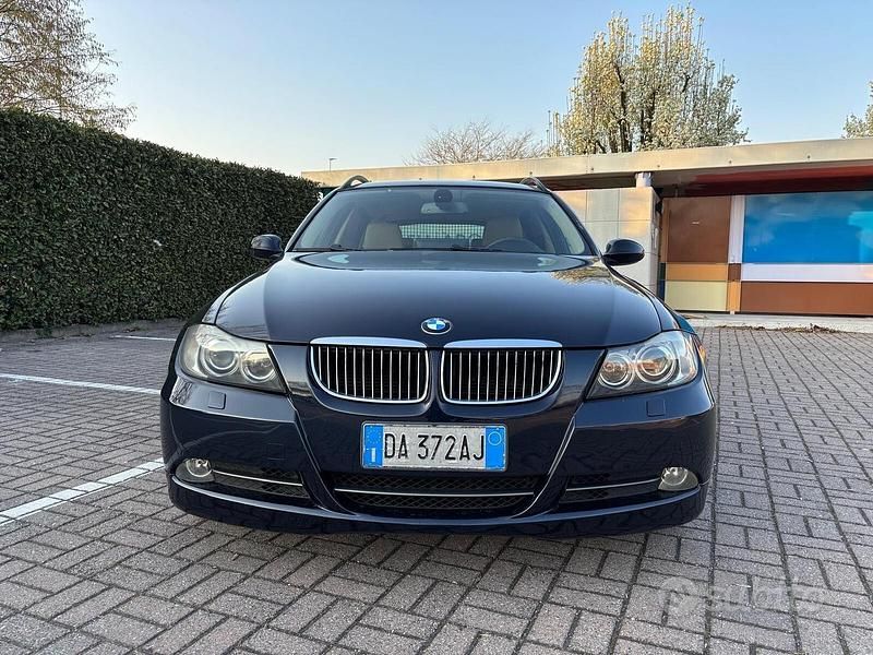 Usata BMW 330 M Sport 231 CV (169 kW) 2006 Blu Station wagon