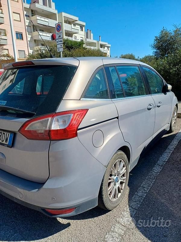 Usata Ford Grand C-Max Titanium 2011 Grigio Monovolume