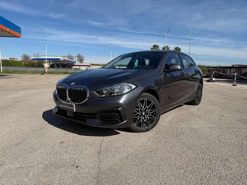 Usata BMW 116 Advantage 116 CV (85 kW) 2021 Grigio Utilitaria