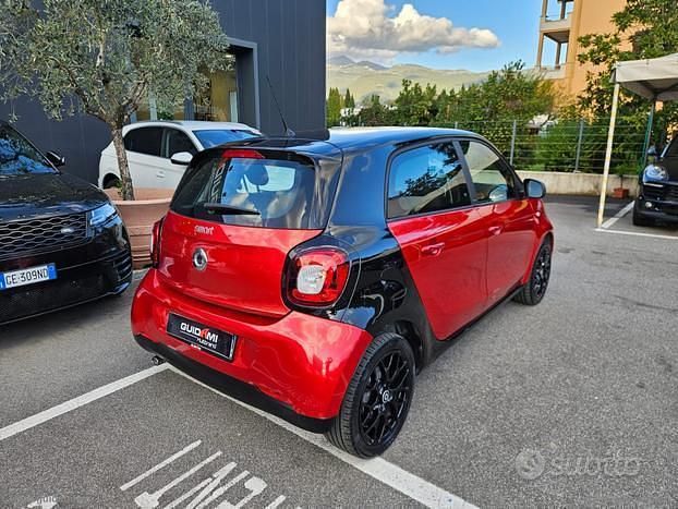 Usata Smart ForFour Passion 90 CV (66 kW) 2018 Rosso Utilitaria