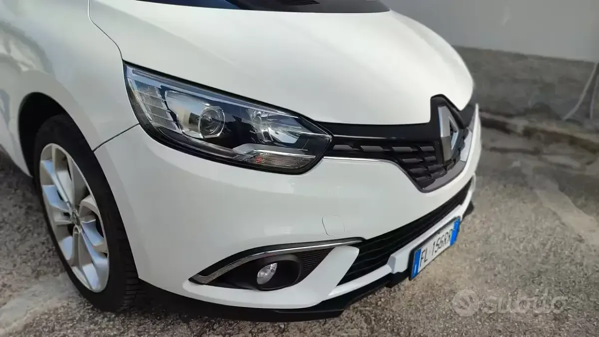 Usata Renault Scénic 110 CV (80 kW) 2018 Bianco Monovolume