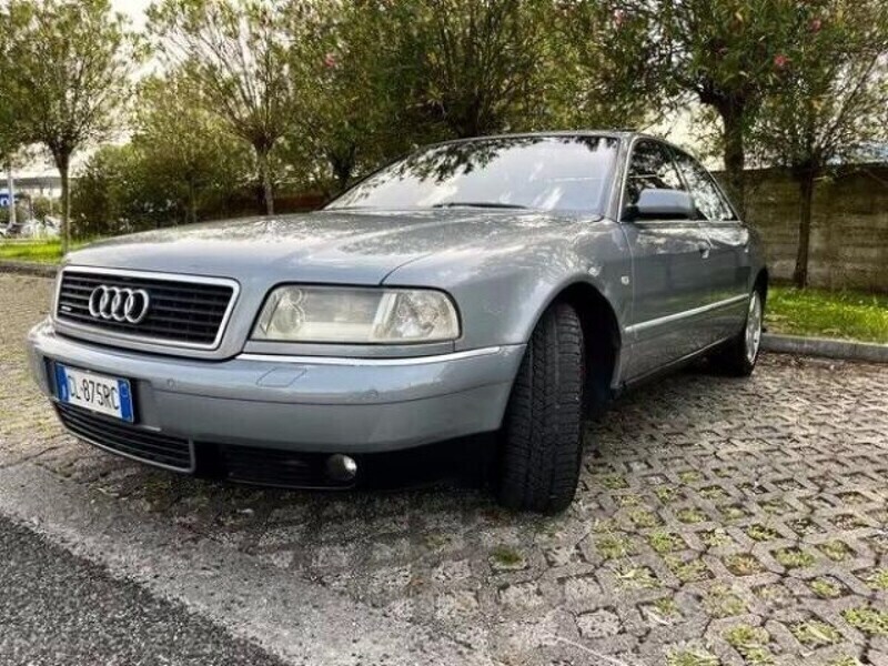 Usato 2001 Audi A8 3.3 Diesel 227 CV (7.900 €)
