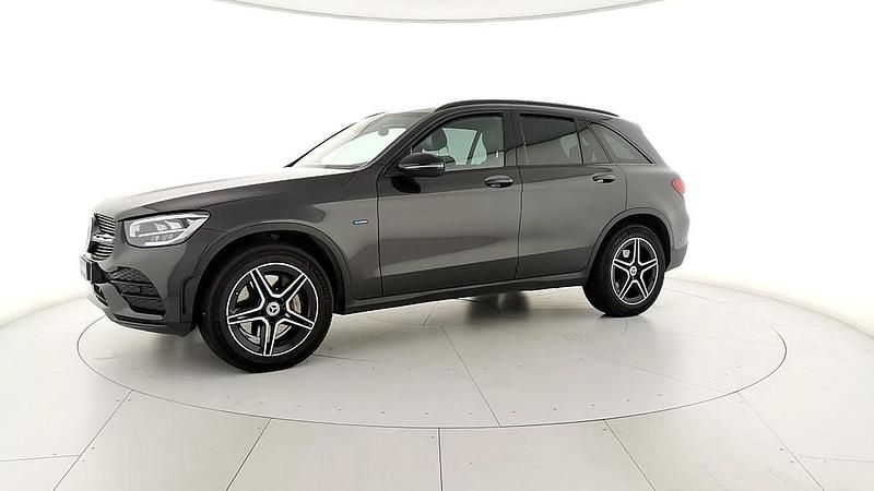 Usata Mercedes GLC300 Premium 194 CV (142 kW) 2021 Grigio grafite SUV