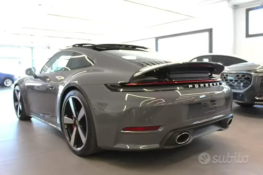 Usata Porsche 911 Carrera 4S 480 CV (353 kW) 2026 Grigio ardesia Coupé