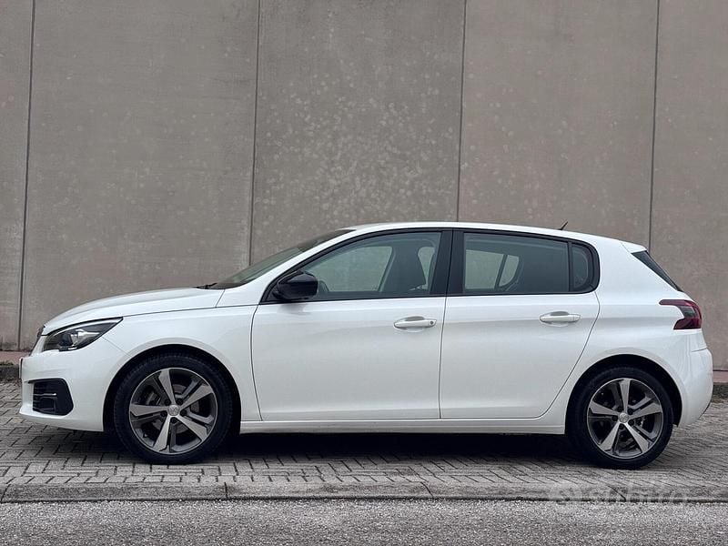 Usata Peugeot 308 Allure 130 CV (95 kW) 2018 Bianco Berlina