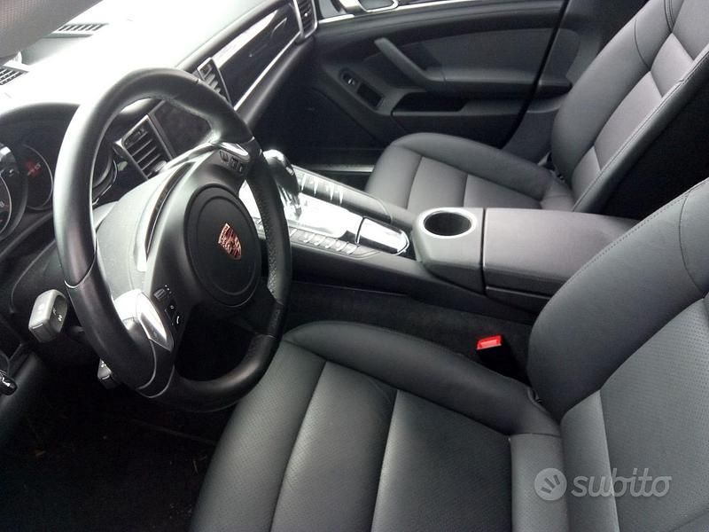 Usata Porsche Panamera 400 CV (294 kW) 2011 Nero Berlina