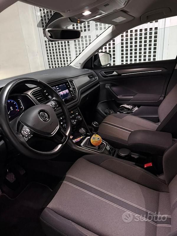 Usata VW T-Roc 150 CV (110 kW) 2018 Grigio SUV