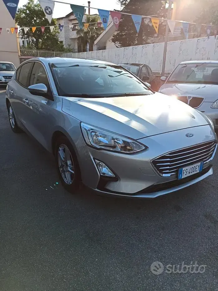 Usata Ford Focus 95 CV (69 kW) 2018 Grigio Berlina