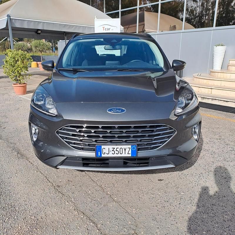 Grigio Usata 2022 Ford Kuga Business Edition SUV | 19.900 € (Buon prezzo) - Immagine 1/3