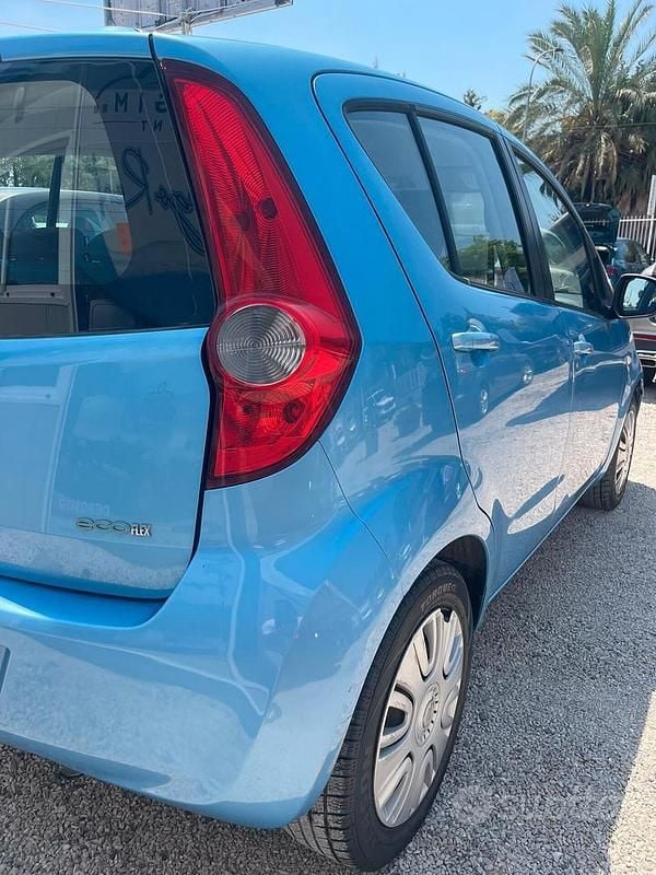 Usata Opel Agila 65 CV (47 kW) 2009 Blu Utilitaria