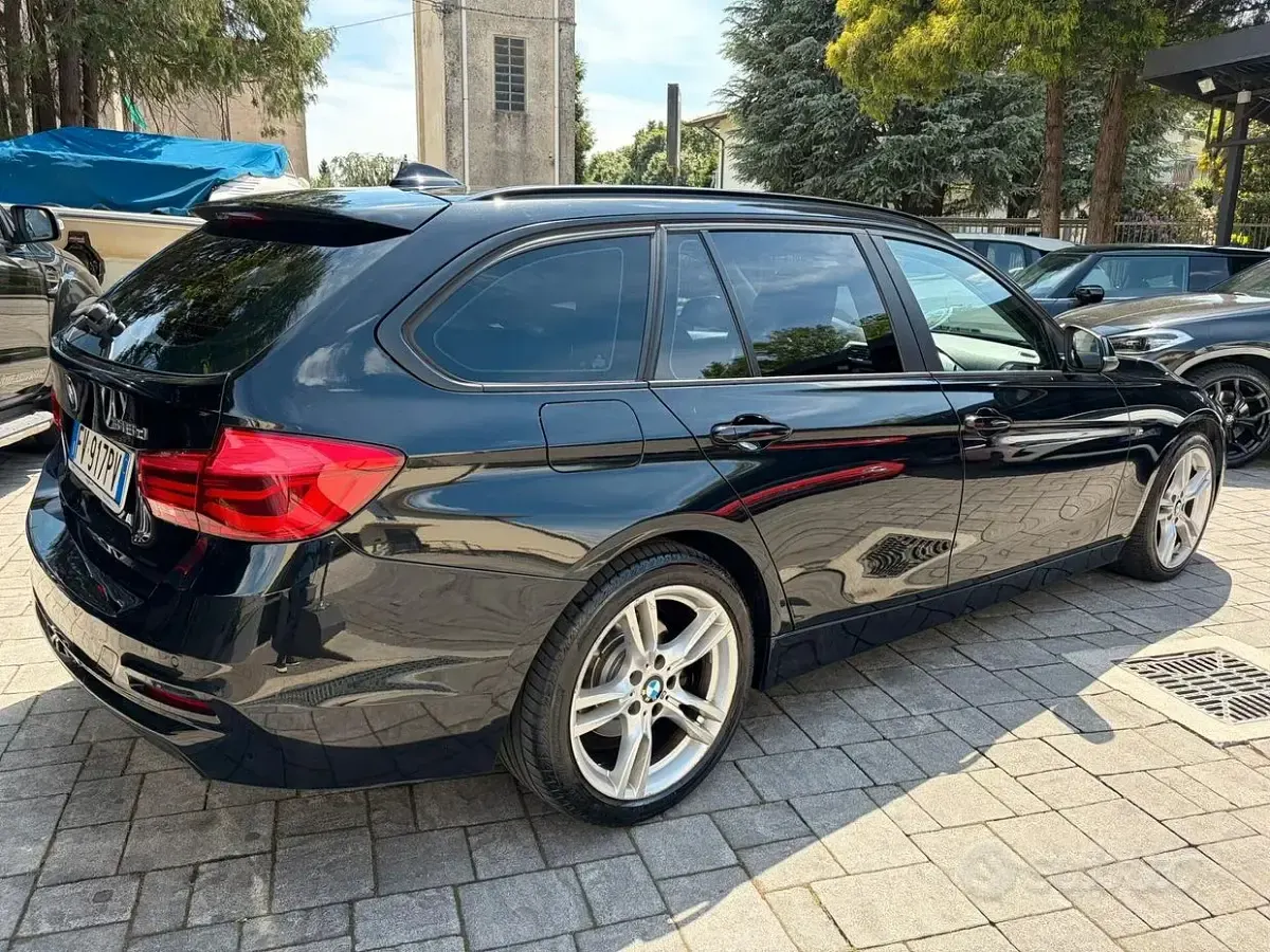Usata BMW 318 Advantage 150 CV (110 kW) 2019 Nero Station wagon