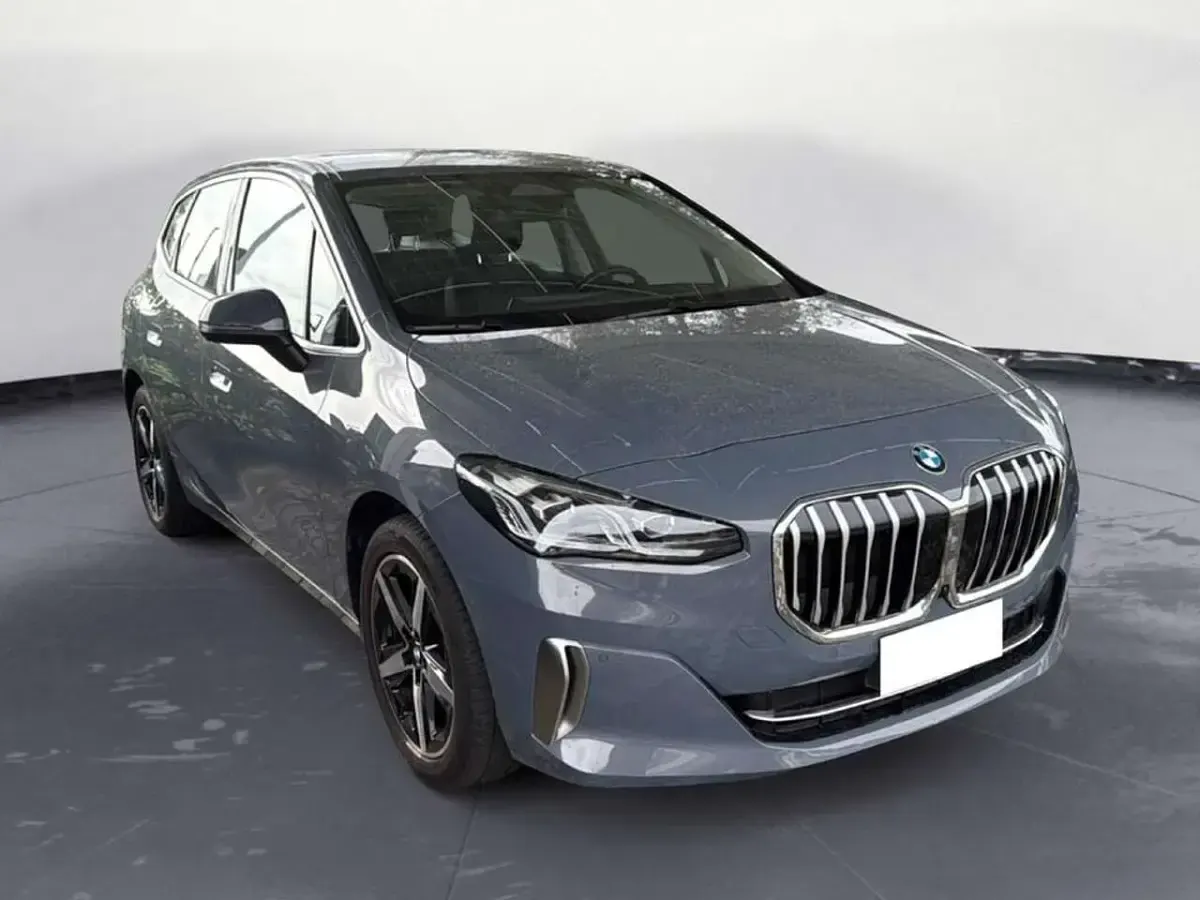 Usata BMW 218 Active Tourer Luxury Line 150 CV (110 kW) 2022 Sparkling copper grey metalliz Monovolume