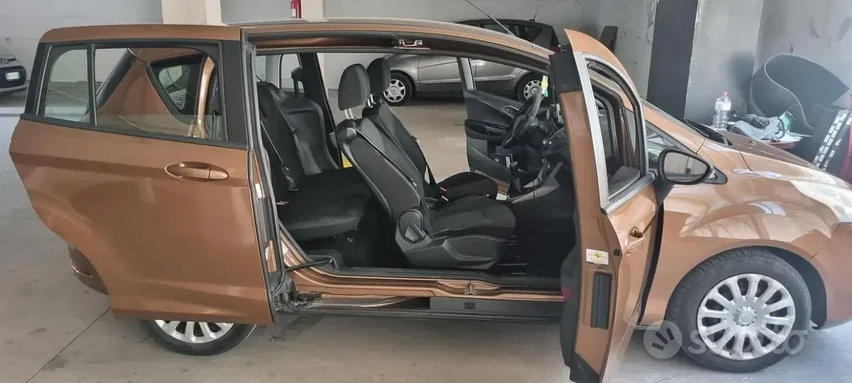 Usata Ford B-MAX 90 CV (66 kW) 2015 Marrone Monovolume