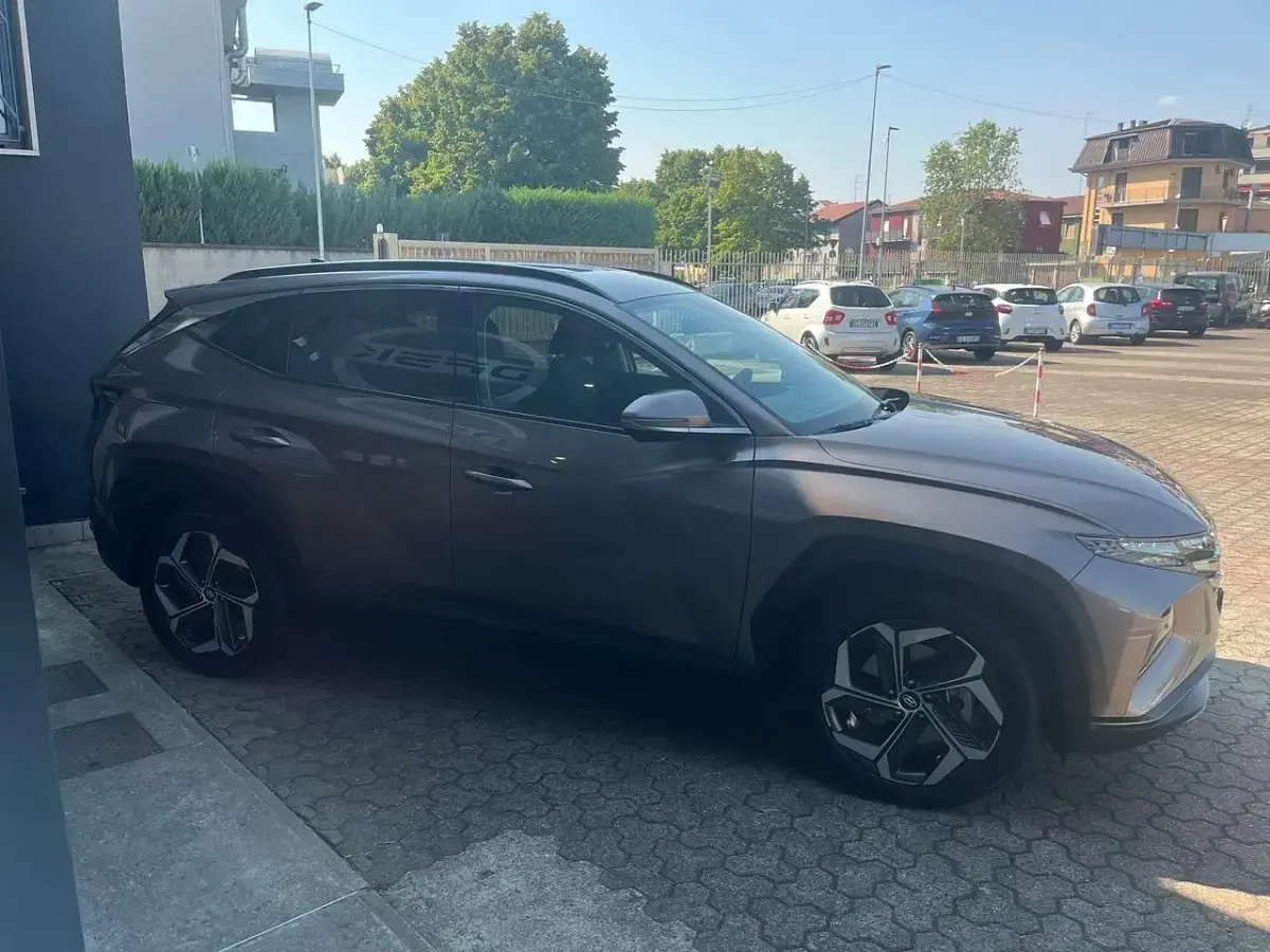 Usata Hyundai Tucson 179 CV (131 kW) 2022 Grigio SUV