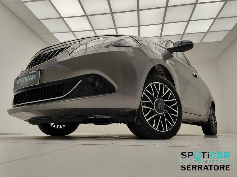 Usata Lancia Ypsilon S 69 CV (50 kW) 2024 Grigio Utilitaria