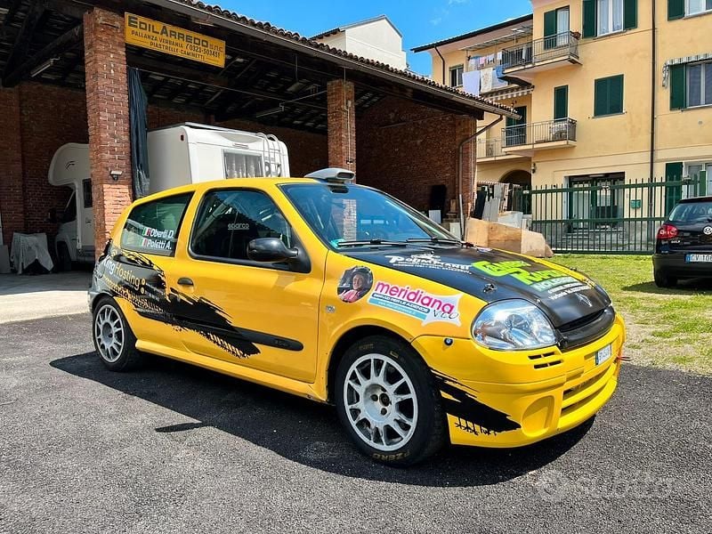 Usata Renault Clio II R.S. 2000 Giallo Berlina