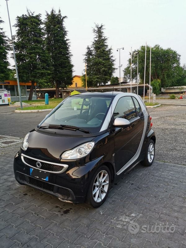 Usata 2013 Smart ForTwo Coupé Passion Utilitaria | 5800 € (Buon prezzo) - Immagine 1/4
