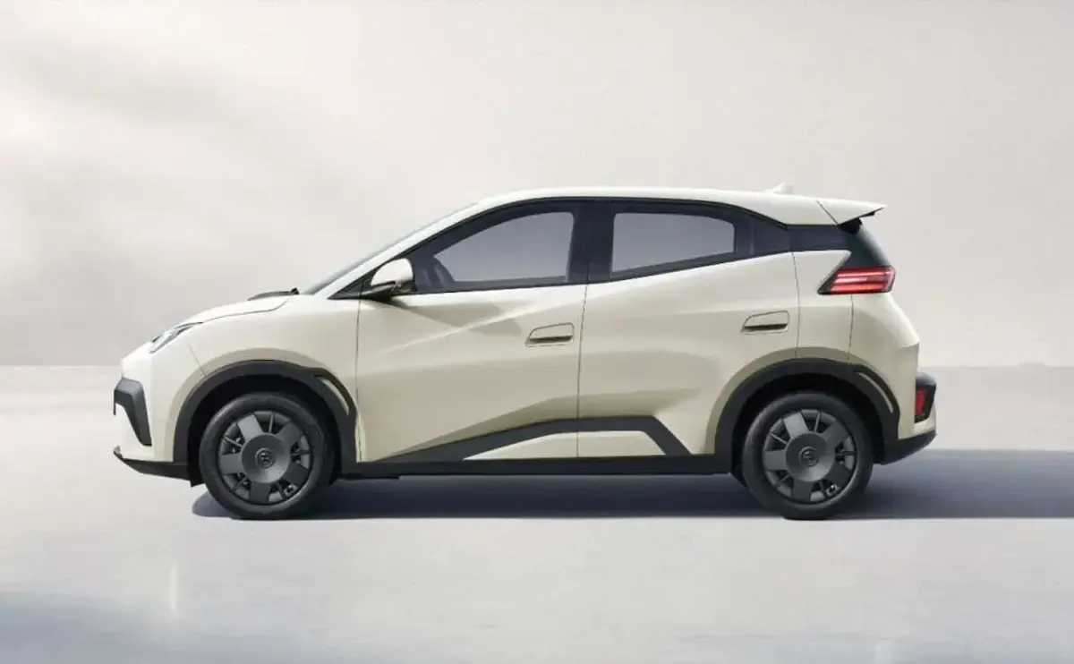 Nuova BYD Dolphin Surf Active 35 kW (48 CV) 2026 Bianco Utilitaria