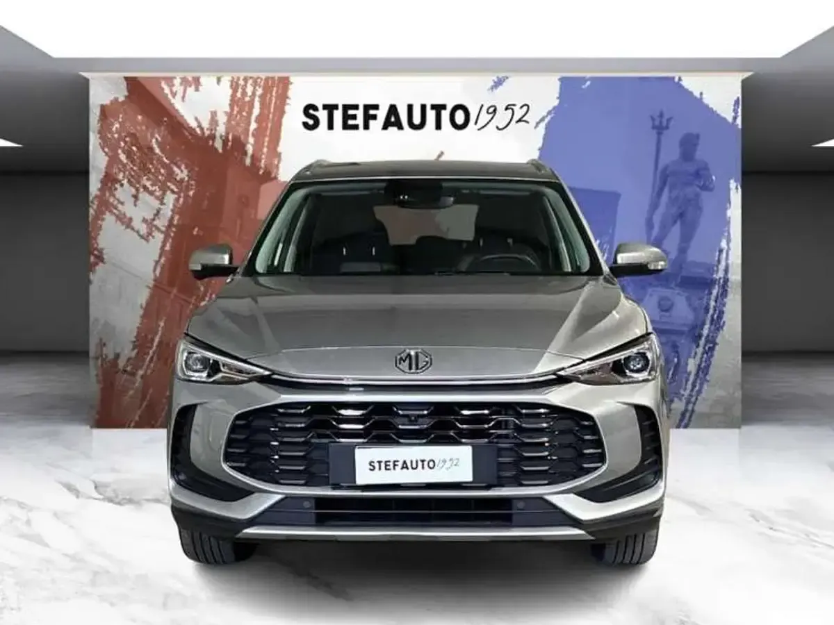 Usata MG ZS Luxury 102 CV (75 kW) 2024 Grigio SUV