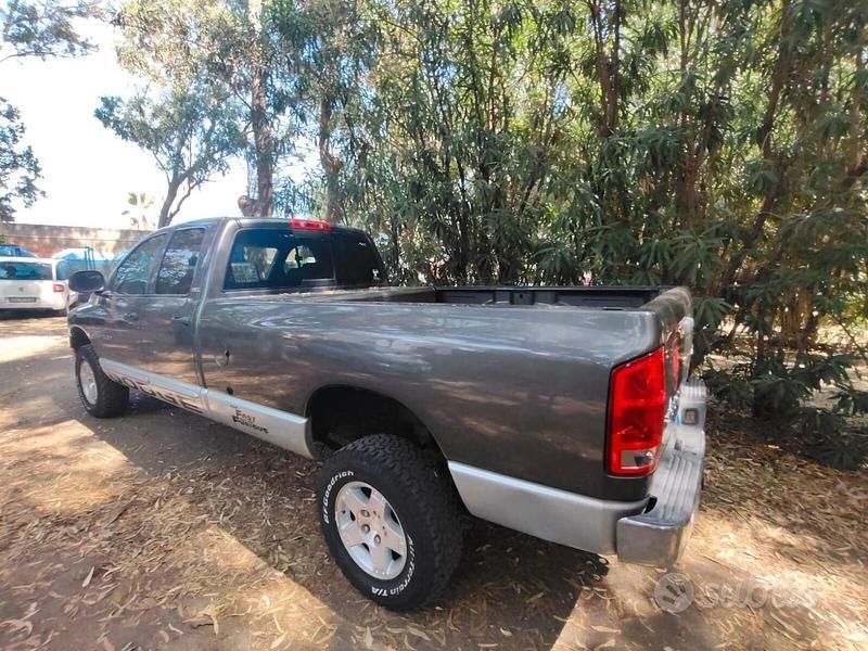 Usata Dodge Ram 339 CV (249 kW) 2002 Grigio Pick-up