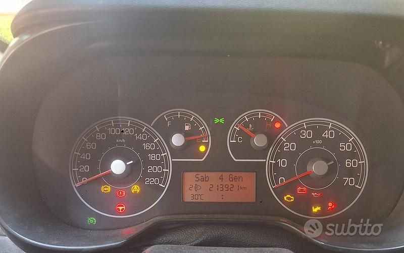 Usata Fiat Grande Punto 95 CV (69 kW) 2007 Utilitaria
