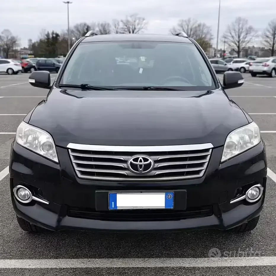 Usata Toyota RAV4 150 CV (110 kW) 2010 Nero SUV