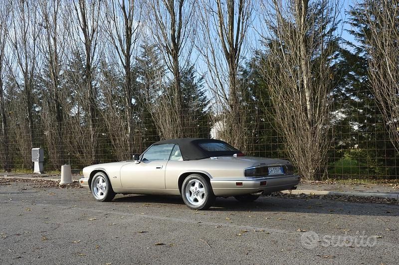Usata Jaguar XJS 231 CV (169 kW) 2004 Beige Cabrio