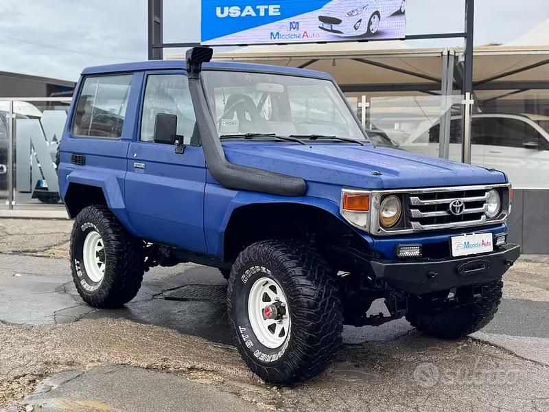 Usata Toyota Land Cruiser 1985 Blu SUV