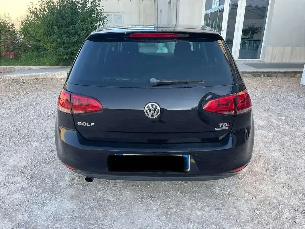 Usata VW Golf VII Highline 105 CV (77 kW) 2013 Berlina