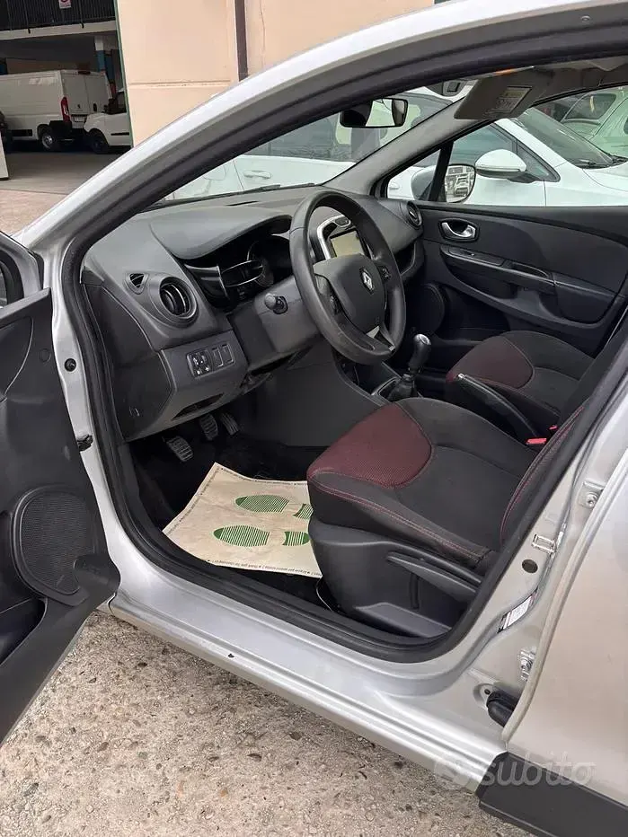 Usata Renault Clio IV 75 CV (55 kW) 2014 Grigio Berlina