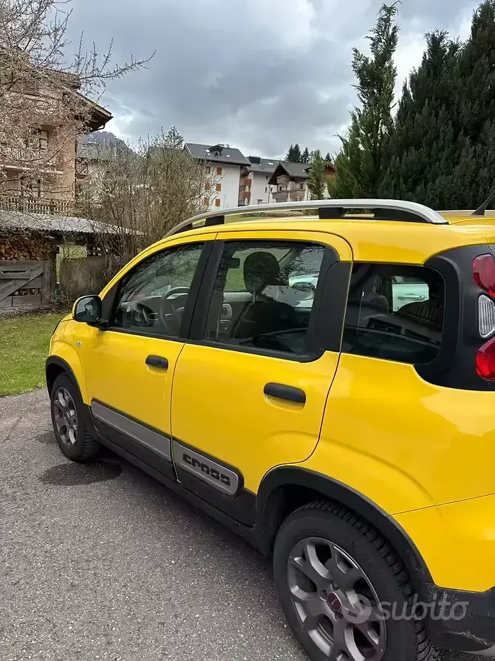 Usata Fiat Panda Cross Cross 90 CV (66 kW) 2015 Giallo Utilitaria