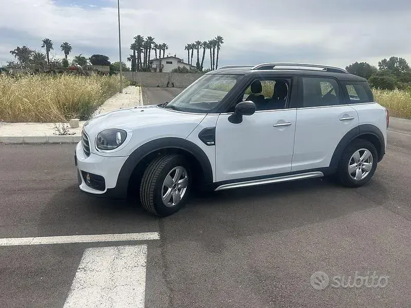 Usata Mini Cooper D Countryman Business 150 CV (110 kW) 2018 Bianco SUV