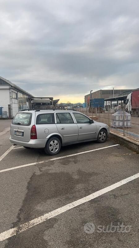Grigio Usata 2003 Opel Astra Station wagon | 850 € - Immagine 1/4