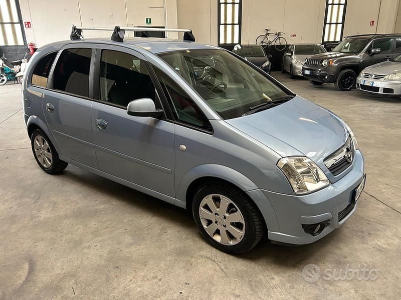 Usata Opel Meriva Cosmo 90 CV (66 kW) 2007 Blu Monovolume