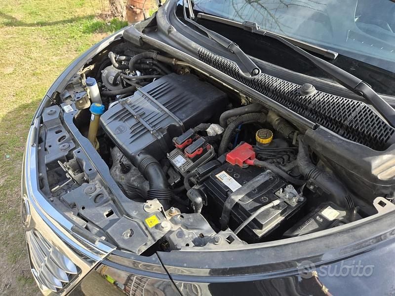 Usata Lancia Ypsilon 69 CV (50 kW) 2014 Nero Utilitaria