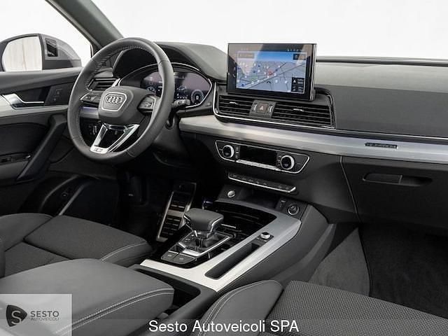 Nuova Audi Q5 Sportback S-line plus 204 CV (150 kW) 2025 Colore carrozzeria personalizzato audi exclusive SUV