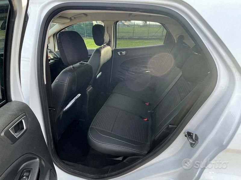 Second-hand Ford Ecosport 125 CP (91 kW) 2023 Alb SUV