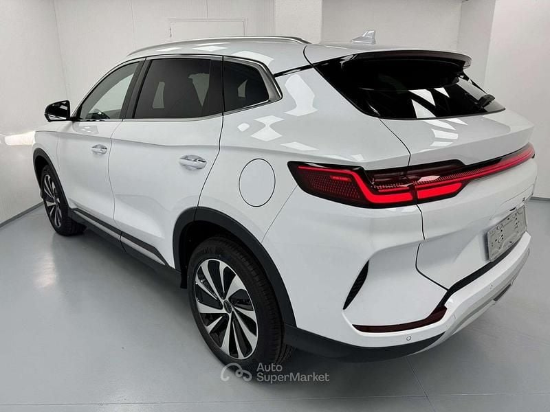 Usata BYD Seal U Boost 218 CV (160 kW) 2025 Snow white SUV