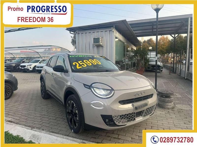 Nuova Fiat 600 La Prima 110 CV (80 kW) 2025 Beige SUV