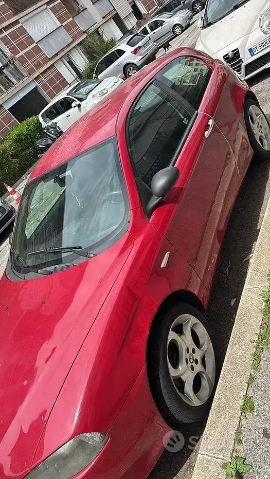 Usata Alfa Romeo 147 120 CV (88 kW) 2007 Rosso Utilitaria