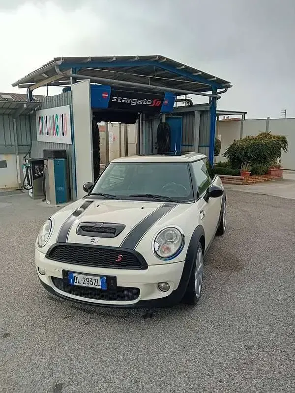 Usata Mini Cooper S Chili 174 CV (127 kW) 2007 Bianco Utilitaria