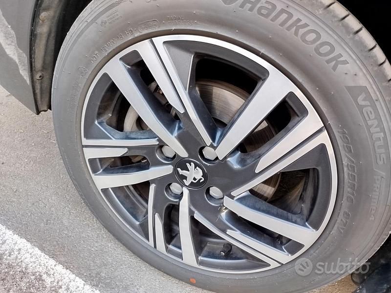 Usata Peugeot 208 100 CV (73 kW) 2022 Grigio Utilitaria