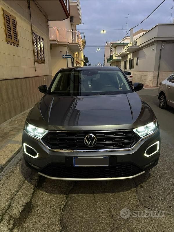 Grigio Usata 2022 VW T-Roc Advance SUV | 27.000 € (Molto cara) - Immagine 1/4