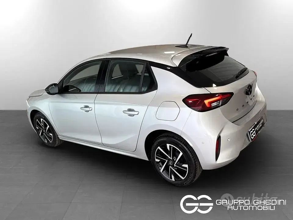 Usata Opel Corsa S 101 CV (74 kW) 2025 Kaolin white Utilitaria