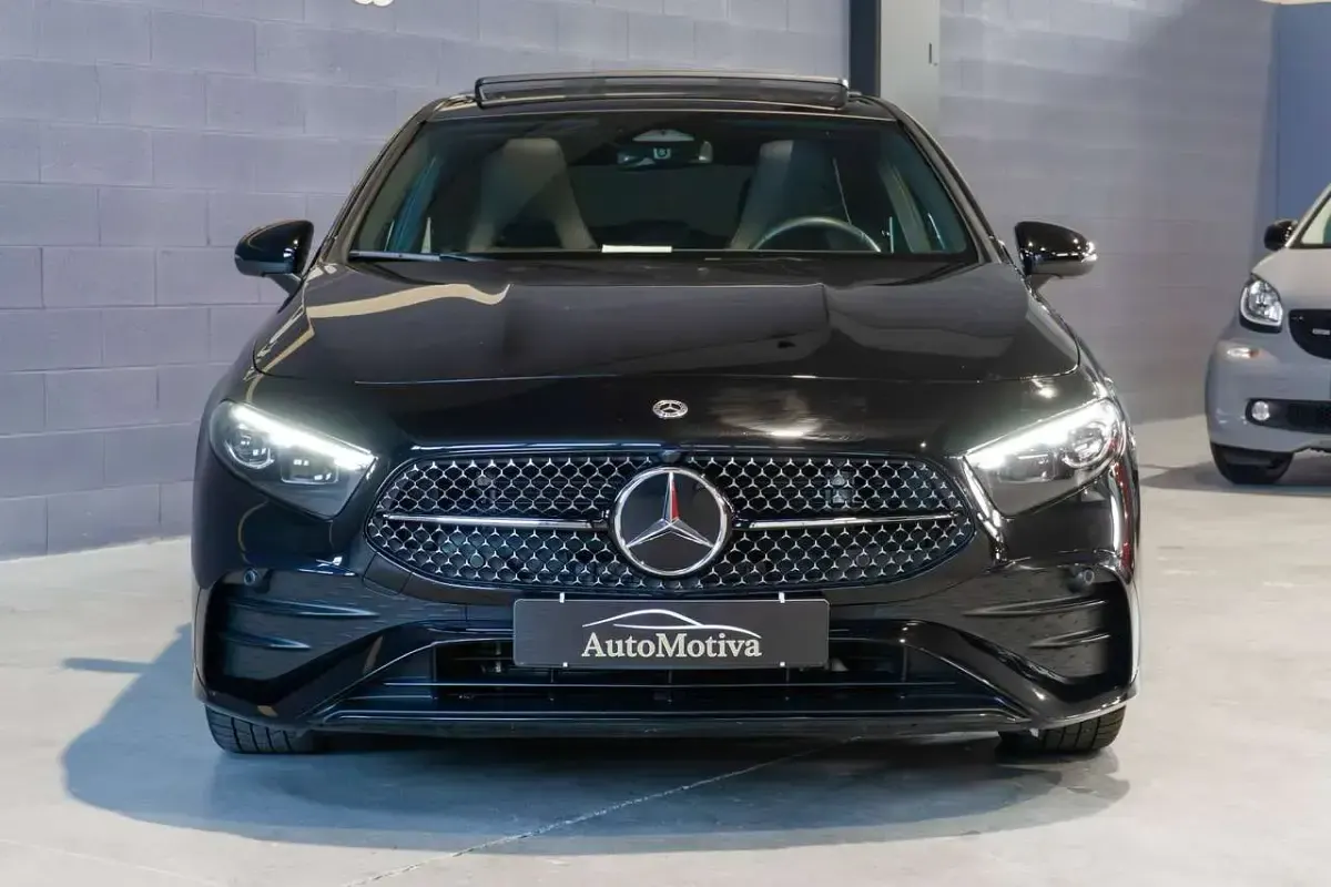 Usata Mercedes A200 AMG line 163 CV (119 kW) 2025 Nero Berlina