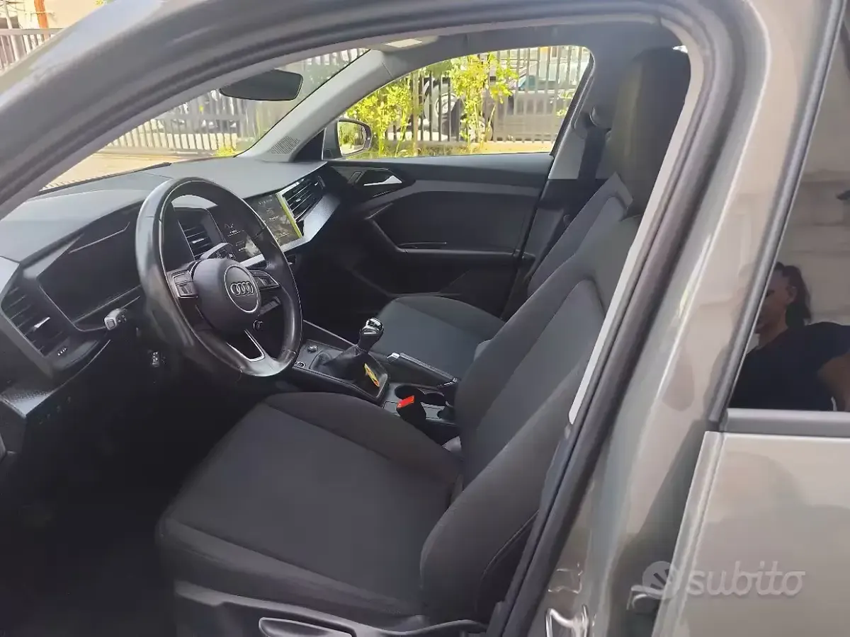 Usata Audi A1 82 CV (60 kW) 2023 Grigio SUV