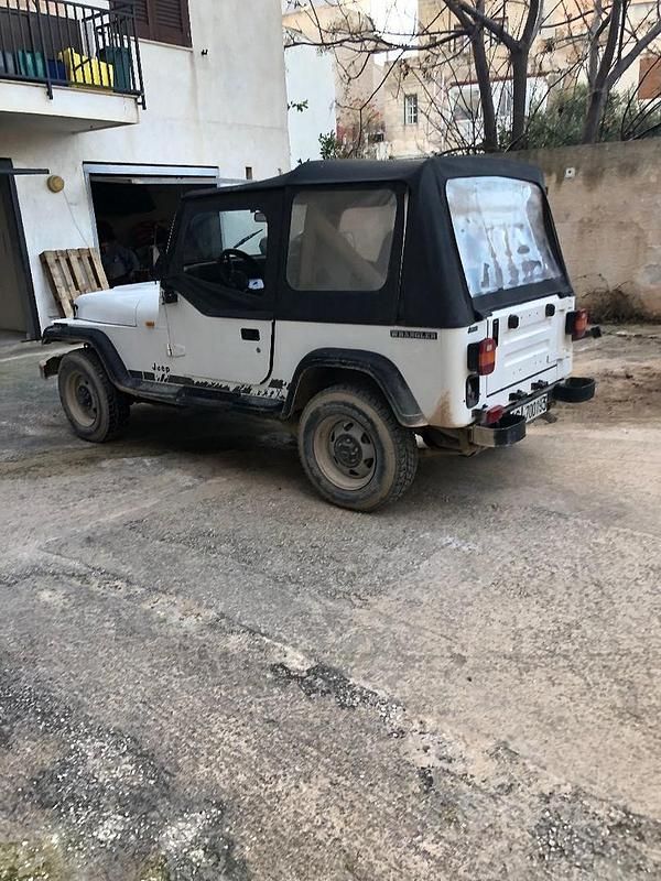 Usata Jeep Wrangler 1991 Bianco SUV