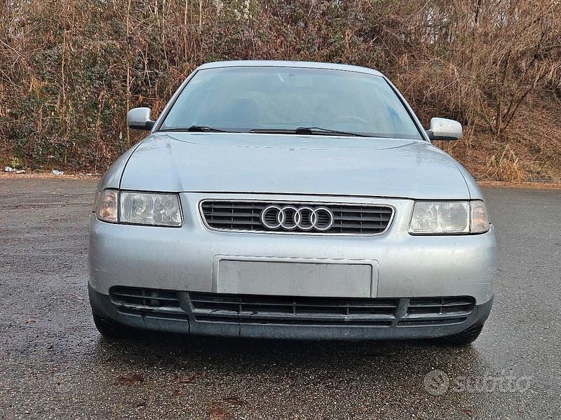 Usata Audi A3 1999 Grigio Berlina
